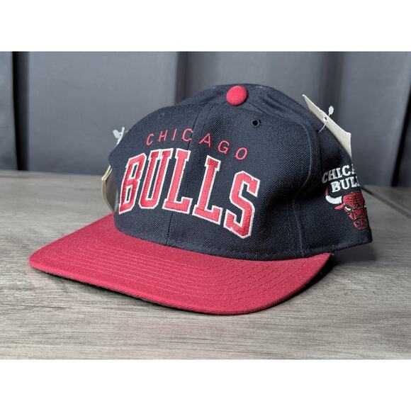 NWT Vintage Chicago Bulls Hat Starter Arch Snapback NBA Basketball Black Wool - Picture 1 of 6